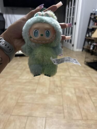 Labubu The Monsters Exciting Macaron Series Plush Pendant Blind Box photo review